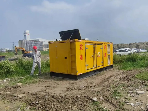 五寨200KW柴油发电机机组每小时的油耗量受哪些因素影响?